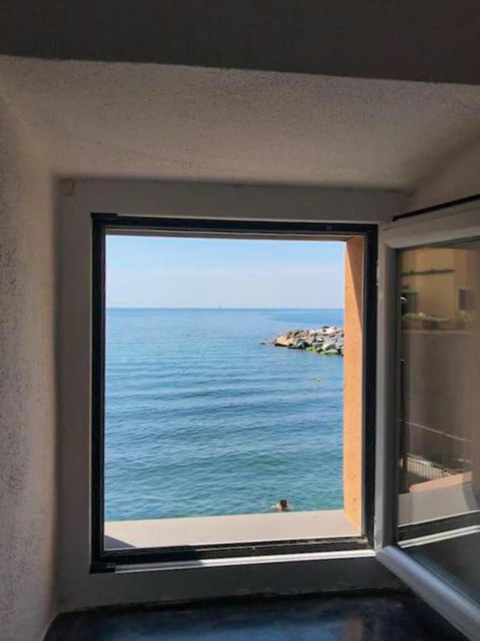 Casa Sulla Spiaggia Di Boccadasse Genua Exteriör bild