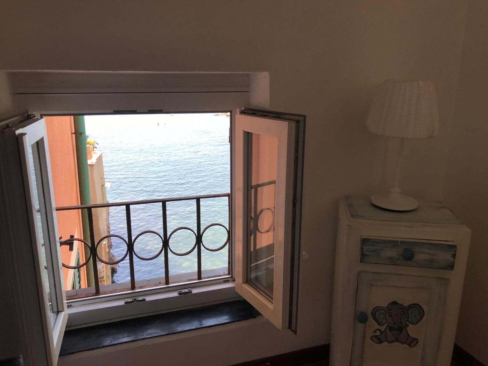 Casa Sulla Spiaggia Di Boccadasse Genua Exteriör bild